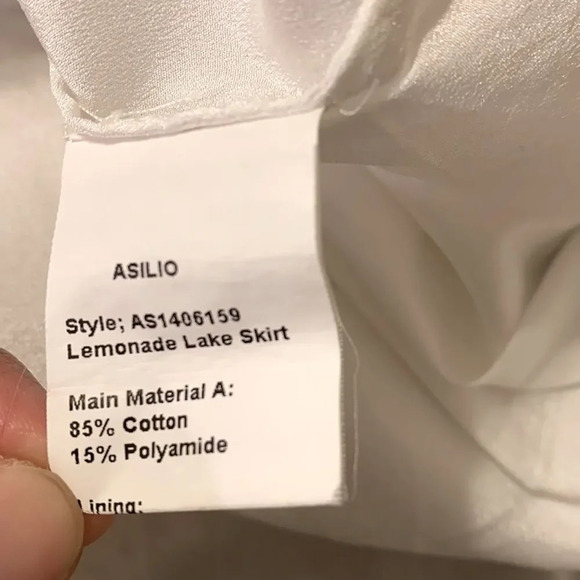 ASILIO Lemonade‎ Lake Skirt in White - Picture 8 of 10